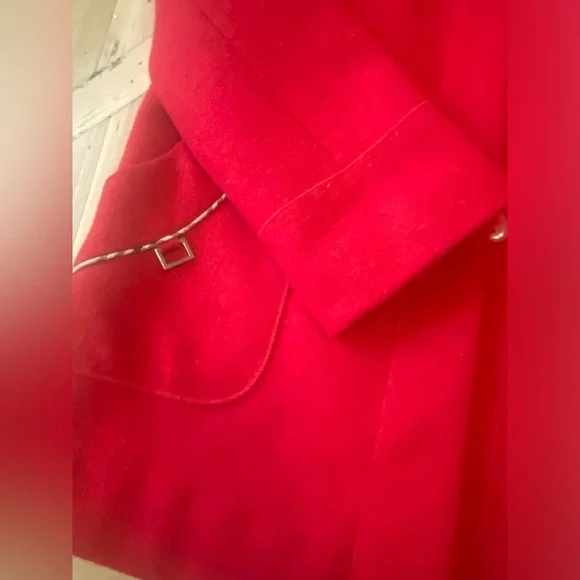 ❄️ Red coat -jacket with plaid accents. - Picture 7 of 12